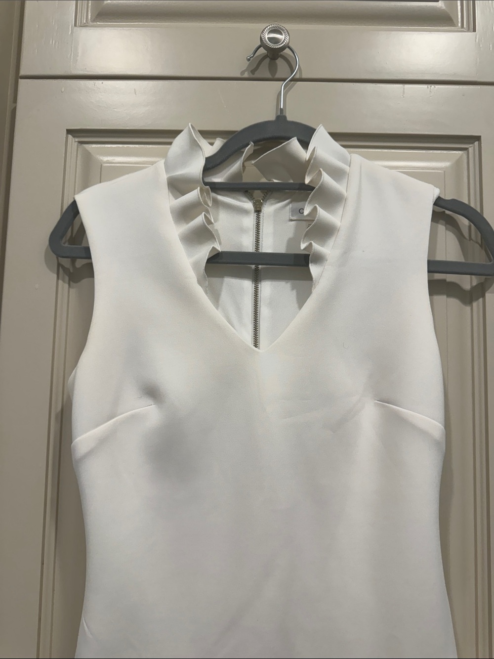 Calvin Klein Cream Sleeveless Ruffle-Trim V-Neck Midi Dress - Picture 2 of 3